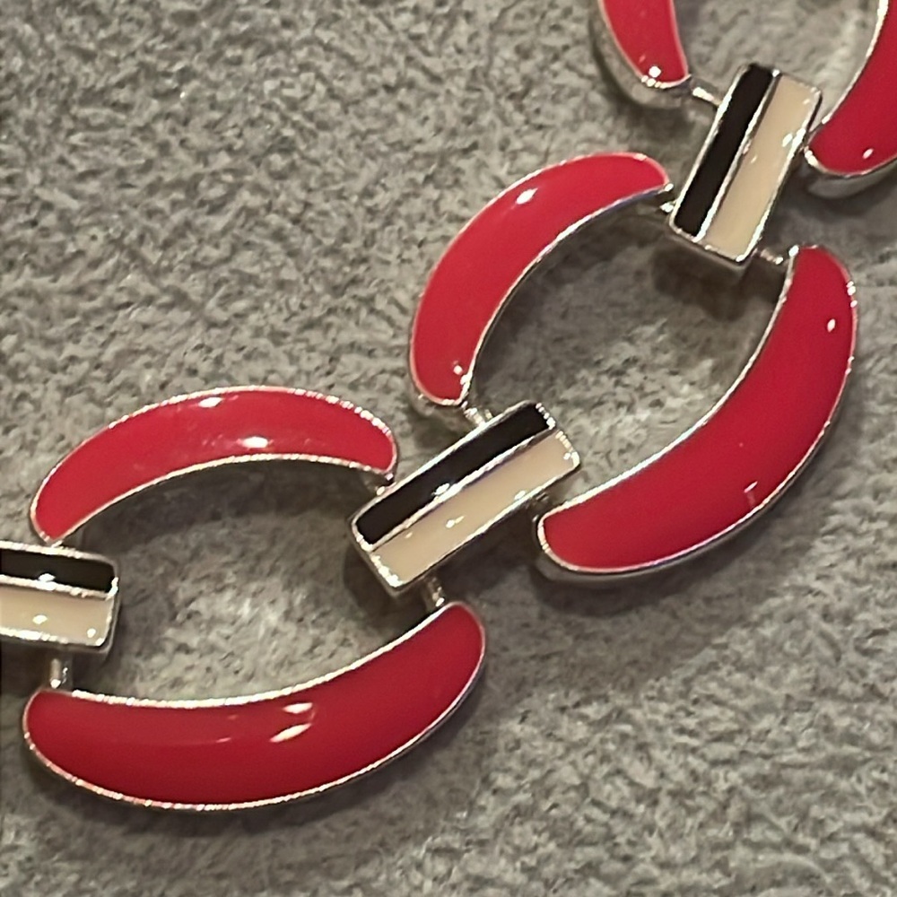 Red Link Statement Necklace Black & White Long Links 18” - Picture 3 of 8